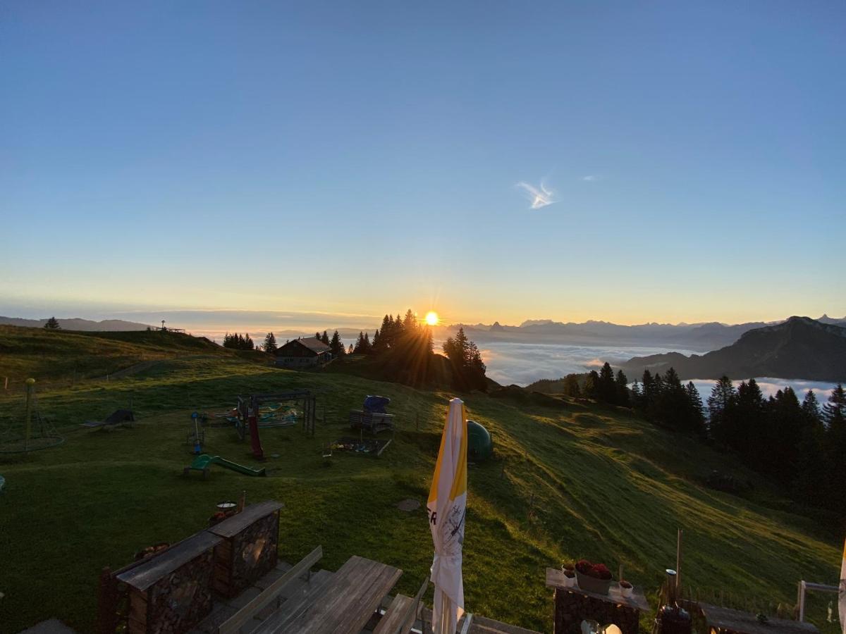 Rigi-Burggeist Alpine Guesthouse Gersau Ngoại thất bức ảnh